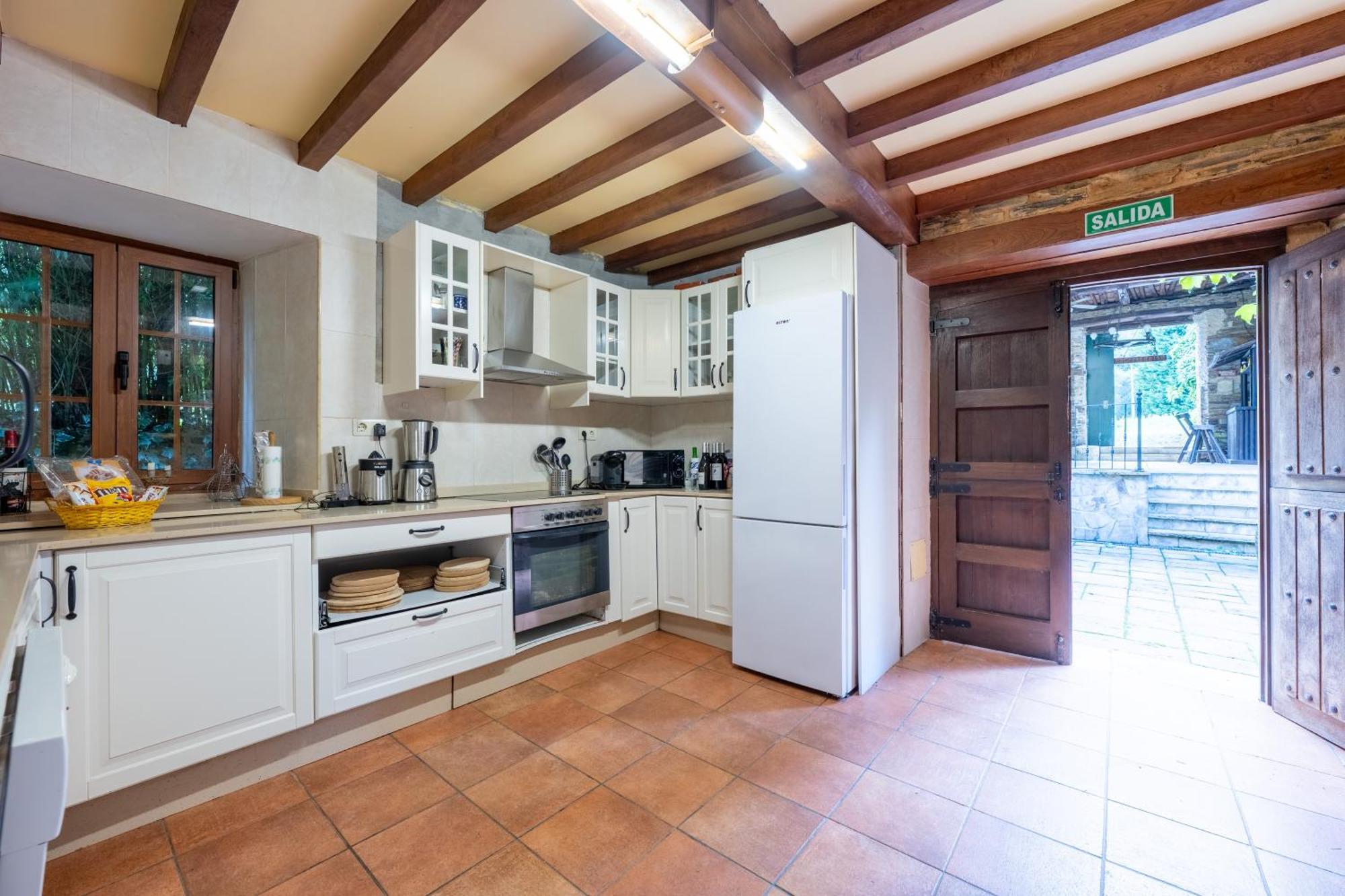 Villa En Asturias Con Cine, Piscina, Bbq, Juegos, 14 Pax Cobre Bagian luar foto